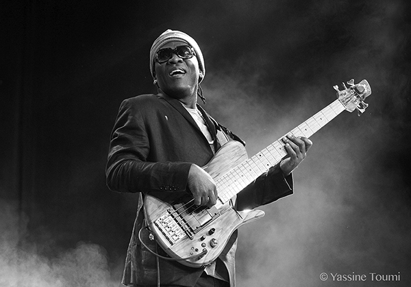  Richard Bona, el genio africano del jazz, vuelve a México para debutar en el Lunario