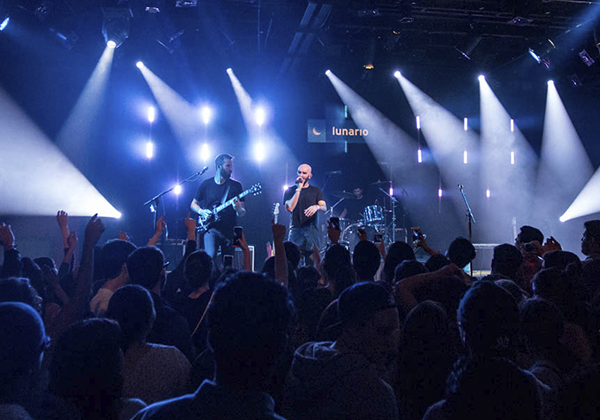  Exitoso debut de X Ambassadors en México