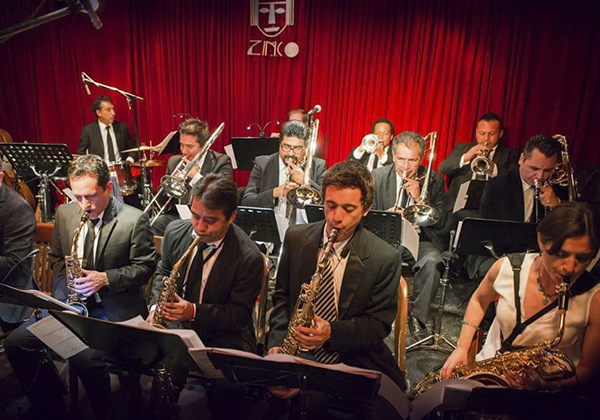  Homenaje de la Zinco Big Band a Natalie Cole y Frank Sinatra